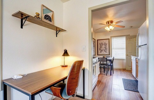 Spring Harbor Haus | 30 Day Minimum. Entire House. Washer & Dryer. A/C.