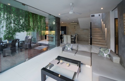 Dyanapura Villa | 30%OFF FREE RMs SUPER PERKS:BREAKFAST, TRANSPORT, MASSAGE, 8-3BRs Best Location.