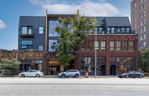 Central City Eigentumswohnung | #302 New Downtown Condo on Morris Ave