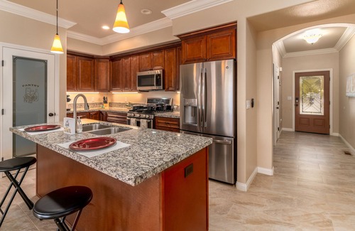 Carson City Haus | 30Min To Lake Tahoe 3BD Private Retreat Parking WiFi Downtown Carson City