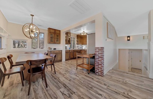 Sutter Creek Haus | 35 acres with a Charming 2-bedroom house in Sutter Creek with WiFi and AC