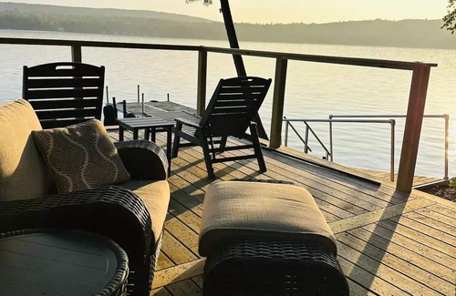 Otis Haus | 35 min to Acadia. Balsam Grove on Beech Hill Pond