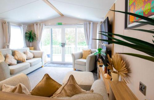 St Leonards-On-Sea Resort | 35 Redwood - Beauport Park, Hastings