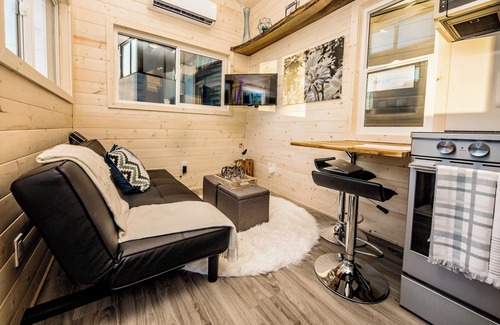 Halfmoon Bay Haus | 35 ‘ Tiny House RV pet friendly
