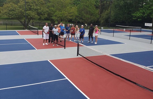 Walnut Grove Haus | 393 House on the hill