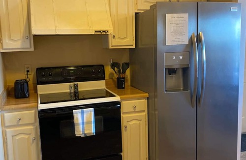 Englewood Haus | 3933 S Valley Brook Drive · ✪ Ed's Englewood well furnished home ✪