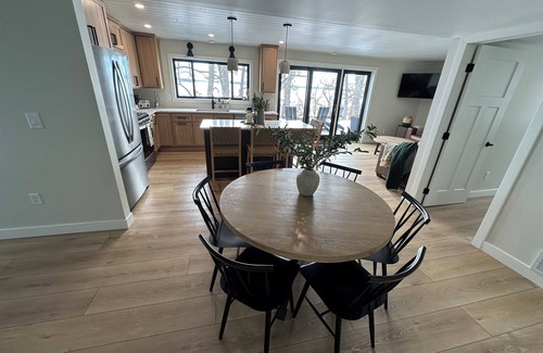 Miltona Kabine | 396 Cove- Quiet getaway on Lake Miltona-Private Dock, Fire Pit & Year-Round Fun