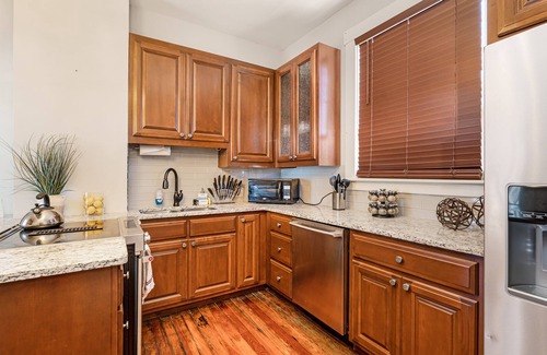 Columbus Haus | 3B 2B En-suite | MUW 0.1 Mile | Columbus AFB | Downtown Columbus | Art District