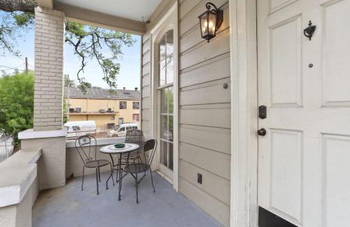 Faubourg Delassize Haus | 3BD HOME STEPS TO SAINT CHARLES Gated Parking