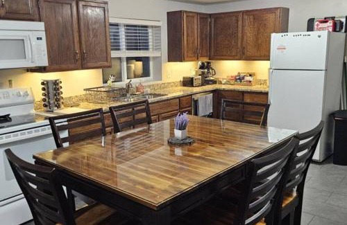 Farmington Wohnung | 3Bd - King - Breakfast - Lagoon - SUPs - Washer Dryer - Sleeps 11