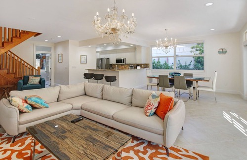 Lauderdale-by-the-Sea Haus | 3BDR FAMILY VILLA WITH PRIVATE POOL & STEPS TO THE BEACH