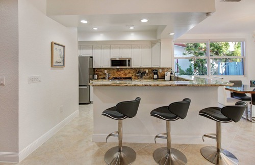 Lauderdale-by-the-Sea Haus | 3BDR FAMILY VILLA WITH PRIVATE POOL & STEPS TO THE BEACH