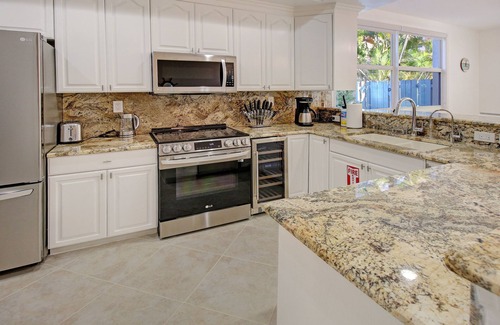 Lauderdale-by-the-Sea Haus | 3BDR FAMILY VILLA WITH PRIVATE POOL & STEPS TO THE BEACH