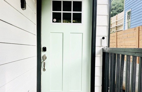 Atlanta Haus | 3BDR Pet Friendly Home-2 min to Merc Benz Stadium Near Airport &downtown Atlanta