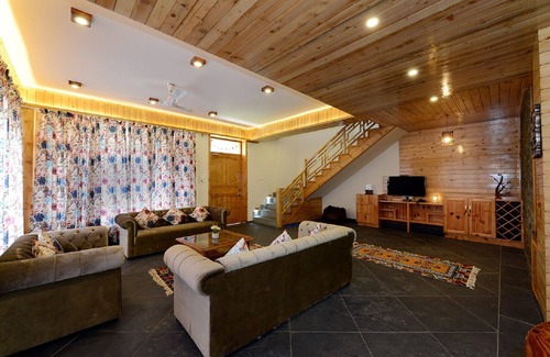 Naggar Hütte | 3BHK Luxus-Ferienhaus in Treetops Cottage, Manali