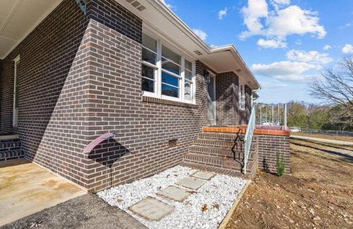 Duncan Villa | 3BR/1.5BA Quiet & Cozy in Duncan