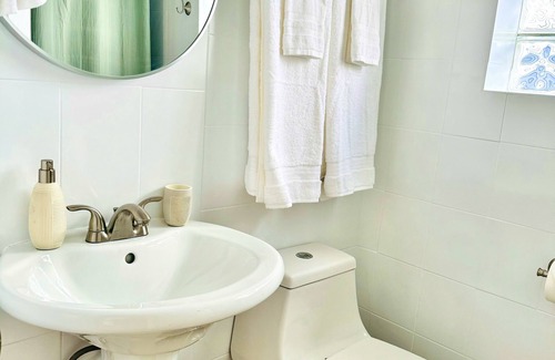 Forest Park Wohnung | 3BR/1ba apt; fully furnished and equipped; in Forest Park