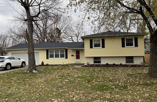 Bettendorf Haus | 3BR/2BA Beauty near TBK sports complex. Right off I74, close to everything!