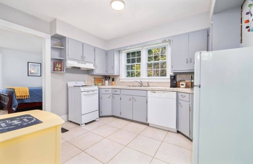 Jonesborough Haus | 3BR, 2BA house steps from historic Jonesborough