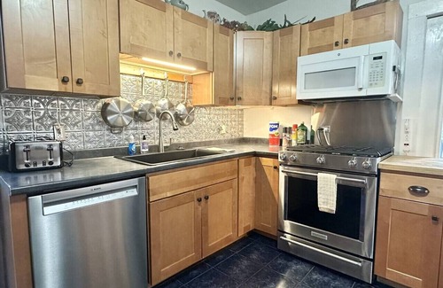 Bar Harbor Wohnung | 3BR Apt Center of Bar Harbor! [Blueberry Bungalow]