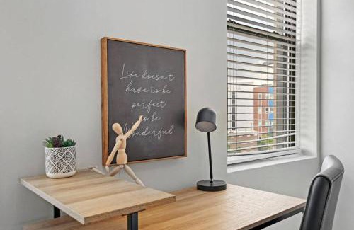 Avondale Wohnung | 3BR Apt in Logan Square Walkable to Highlights - Central Park S6