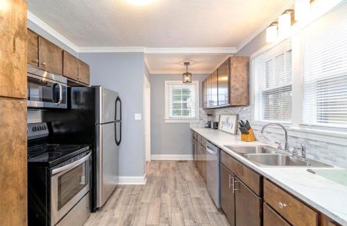 Bristol Haus | 3BR Bristol Retreat - 2 Blocks from State Street