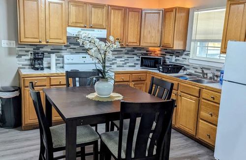 Mid City North Haus | 3BR Comfortable Green Haven nr Plants&Job Sites