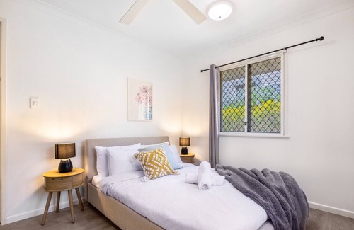 Indooroopilly Haus | 3BR Cozy house 4mins to mall