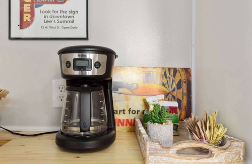 Lee's Summit Haus | Great for Families|King Beds+Walkable to DT LS