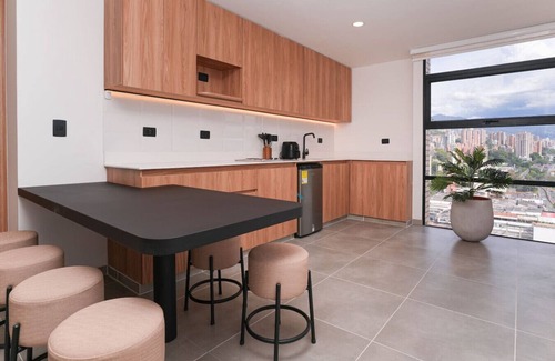 San Diego Wohnung | 3BR Luxury Design Apt-El Poblado w/Jacuzzi &Office