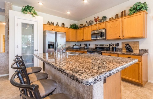 Augusta Ranch Haus | ** NEU ** 3BR 'Mesa Haven' mit beheiztem Pool & Spa auf dem Prime Golf Lot