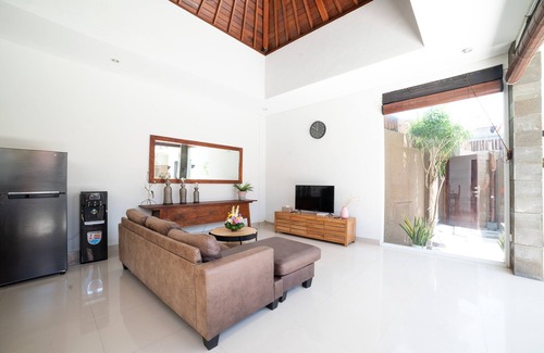 North Legian Villa | 3Br Tropical Villa in Seminyak