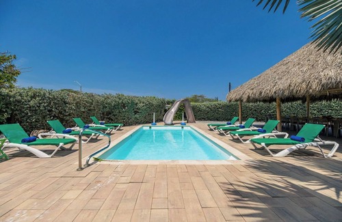Washington Eigentumswohnung | 3BR2BA Condo w/ Exclusive PrivateRoof Deck & Pool