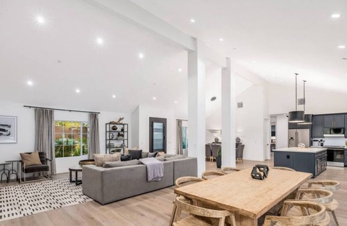 Thunderbird East Villa | 3Million$ Fantasy Fire Dream Oasis+Pickleball Court w/NBA lines+Shuffleboard Court+Bocce