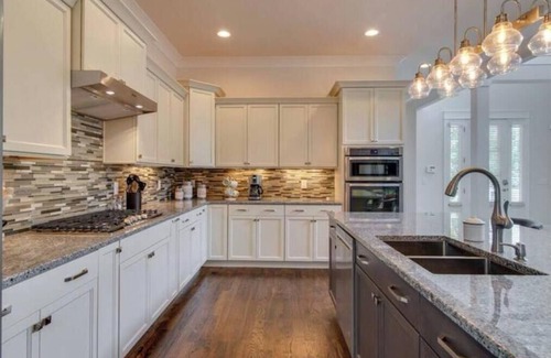 Shelby Hills Haus | 3mn to everything Nashville! Comfortably sleeps 12