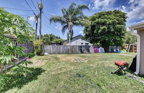 Lake Worth Haus | 4/2 Gem w/ Private Pool