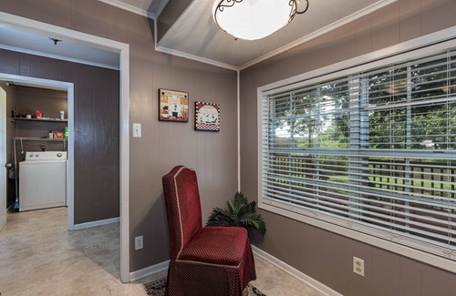 North Little Rock Haus | 4 Bd, 2 Ba Haus am See in sicherer, günstiger Lage. Schlaf 8