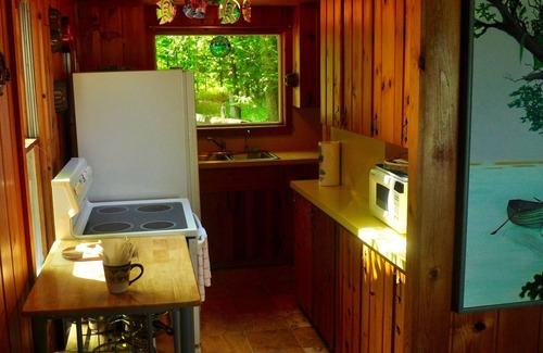 Traverse City Haus | 4 Bdrm Beach-Front-Haus auf Traverse Bay! Fire Pit, Mai-Juni Rabatte!