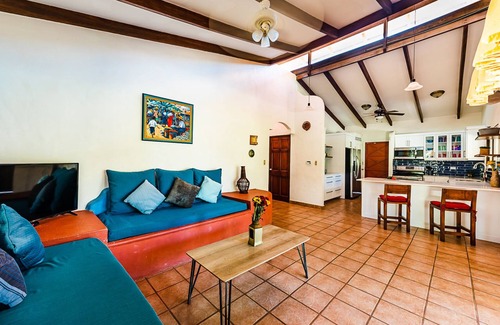Palm Beach Estates Villa | 4 BR Mit Pool und Dachterrasse 50 m vom Strand in Grande