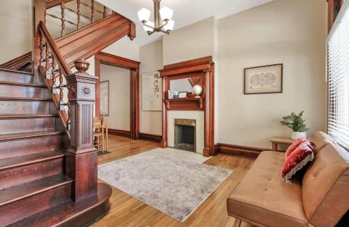 Victorian Village Haus | 4 Bed Duplex near Goodale Park