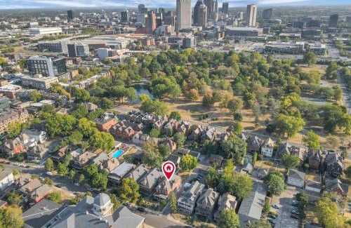 Victorian Village Haus | 4 Bed Duplex near Goodale Park