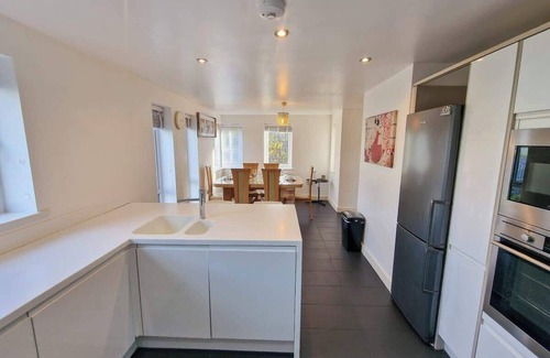 Trafford Haus | 4 Bed Home in Altrincham by City SuperHost