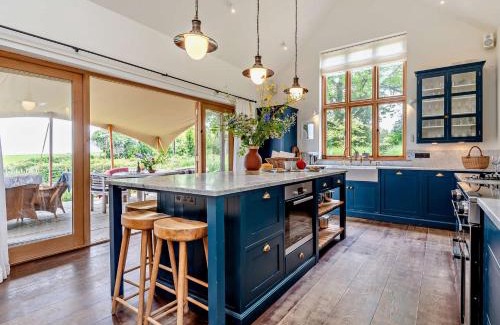 Westbrook Court Haus | 4 Bed in Clyro 92039