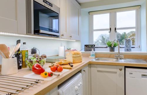 Kingston Haus | 4 Bed in Isle of Purbeck 78042