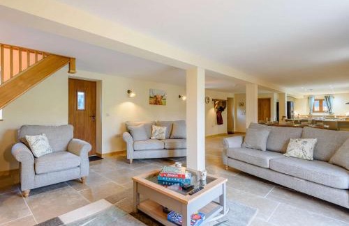 Caersws Haus | 4 Bed in Llandrindod Wells 86118