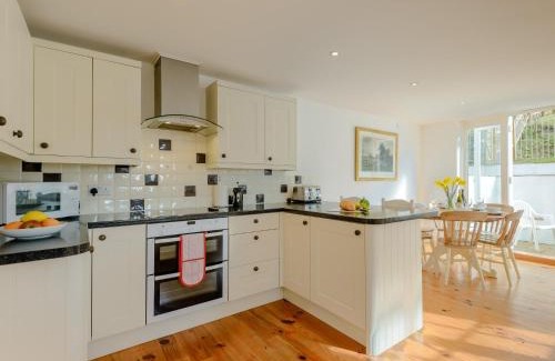 West Lulworth Haus | 4 bed in Lulworth CHRIC