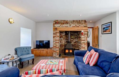 West Lulworth Haus | 4 Bed in Lulworth Cove DC176