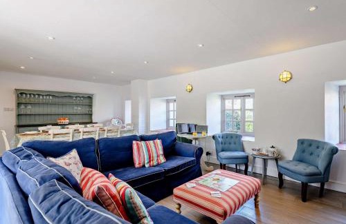West Lulworth Haus | 4 Bed in Lulworth Cove DC176