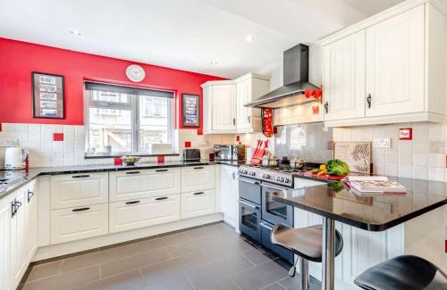 Swanage Haus | 4 Bed in Swanage 88909