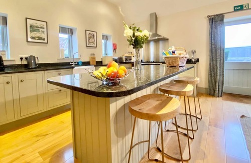 Dyrham Hütte | 4 Schlafzimmer Unterkunft in Doynton, in der Nähe von Bath